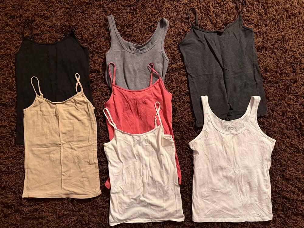 Lot of 7 Size Medium Tank Tops So & Forever 21